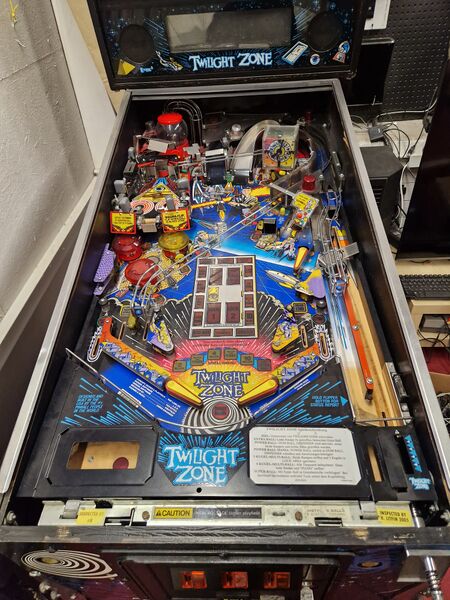 File:Pinball4.jpg
