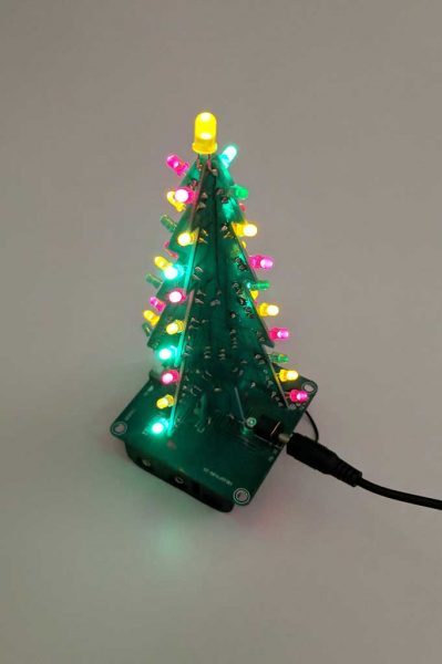 File:Ordinary LED XMAS tree.jpg