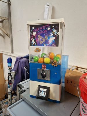 VendingMachineUFOs.jpg