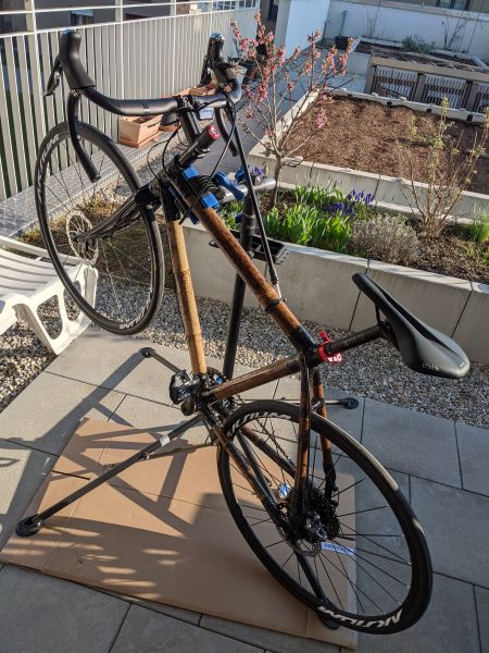 File:Bamboo bicylce buildup stis and hydraulic brakes.jpg